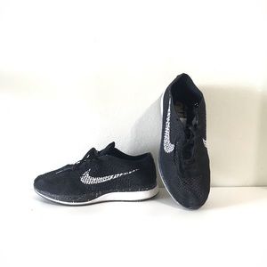 Nike fly knit racer black and white sneakers